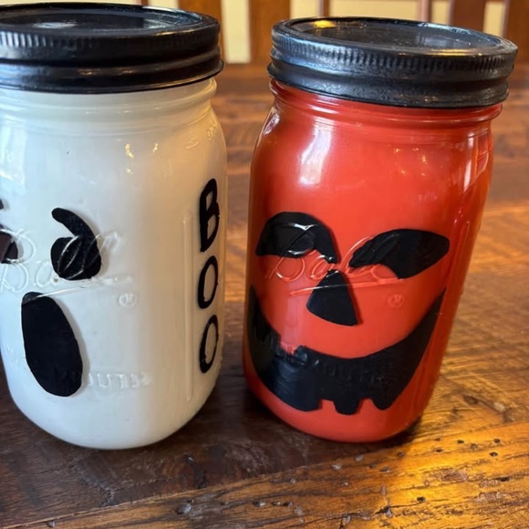 2 Pumpkins & 1 Ghost Painted Ball Jars - Picture 4 of 12